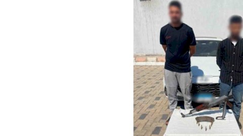 حقيقة فيديو قيام عاملين يحملان  سلاح  بالخروج من سقف سيارة ملاكى بالمنوفية