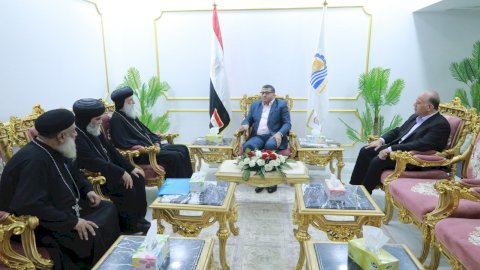 محافظ قنا يستقبل الأنبا بيمن والأنبا بضابا للتهنئة بالمولد النبوي الشريف