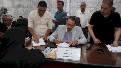 *محافظ سوهاج يعقد اللقاء الجماهيري الأسبوعي ويوجه بسرعة الاستجابة لمطالب المواطنين