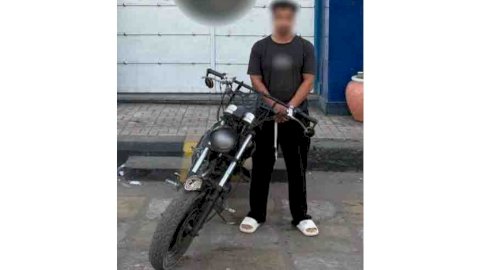 النيابة تحقق مع طالب لقيامه باصابة طالب بدراجته بالاسكندرية