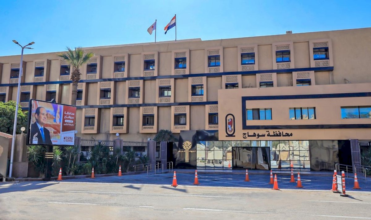 محافظة سوهاج تنفي إيقاف تراخيص البناء