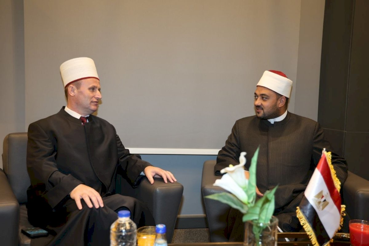 على هامش مؤتمر هيئات الإفتاء .. أمين  «الأعلى للشئون الإسلامية» يلتقي رئيس المشيخة الإسلامية الألبانية