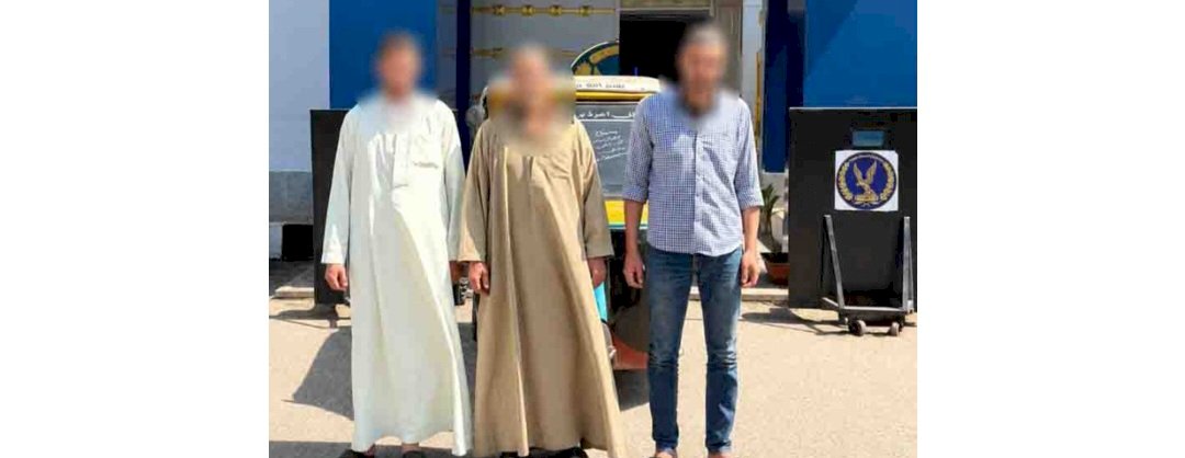نكشف فيديو سير مركبة توك توك بداخلها قطعة ماشية مذبوحة بالشرقية