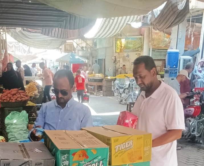 محافظ أسوان يوجه بتكثيف الحملات الرقابية على المخابز والأسواق