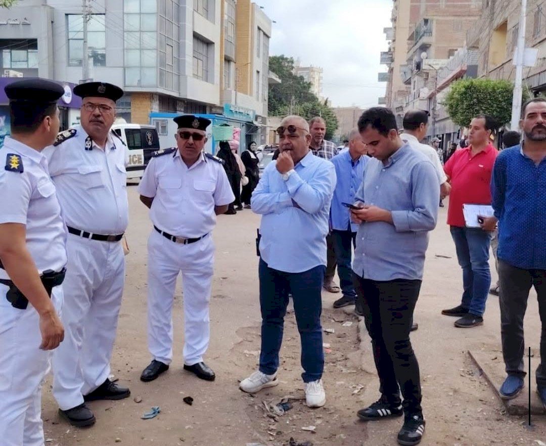 رئيس مركز ومدينة فاقوس يقود حملات مكثفة لرفع الإشغالات بفاقوس
