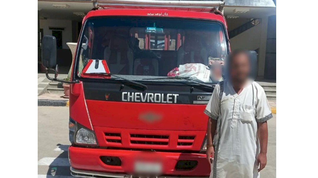 نكشف منشور قيام سائق بتحميل الطلاب في صندوق السيارة بالشرقية