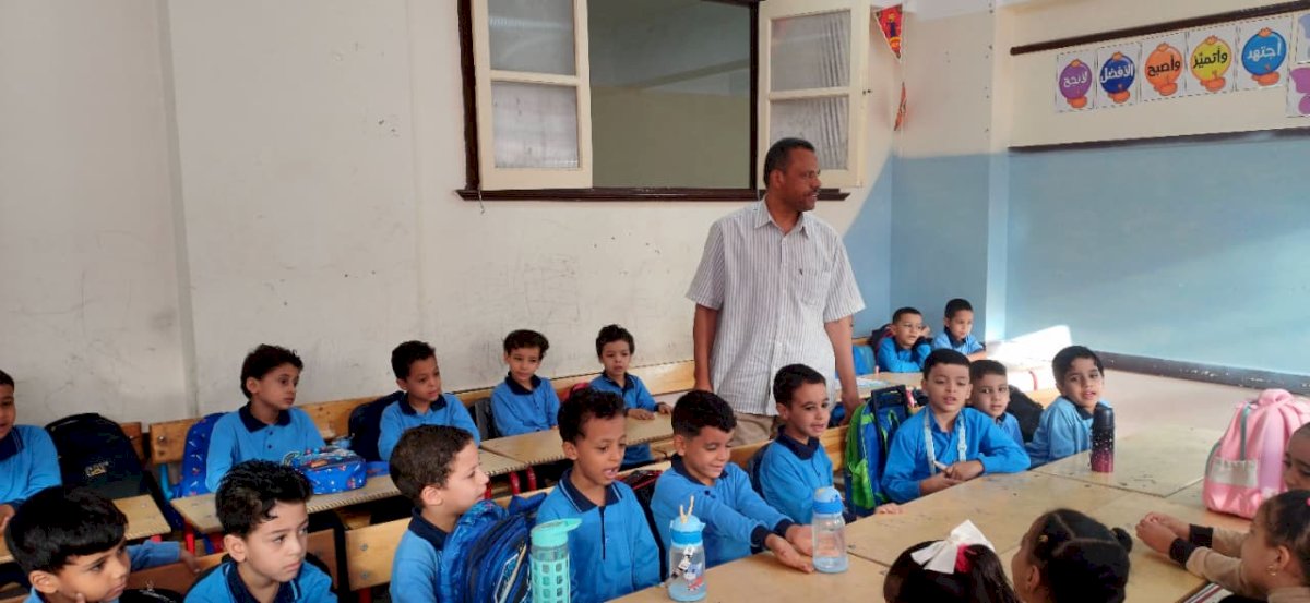 عبدالواحد يشدد على الانضباط والنظافة خلال جولة ميدانية لمدارس أبوتشت