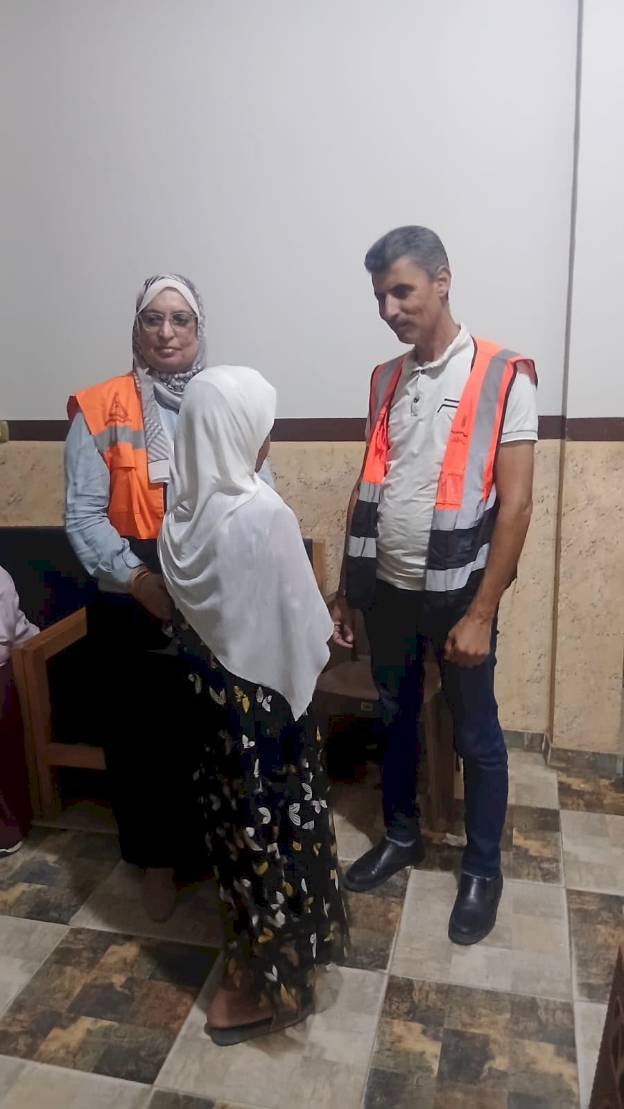 ننشر قصة هروب طفلة من اعتداءات زوج والدتها الي الشارع.. والنيابة تستدعي الأم وزوجها بدمياط