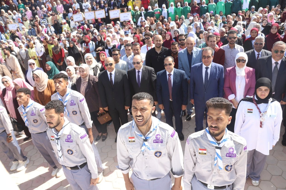 رئيس جامعة قنا يشهد مراسم تحية العلم في مستهل العام الجامعي الجديد
