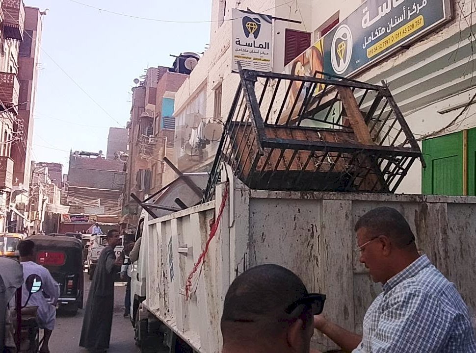 محافظ سوهاج حملة مكبرة للرقابة على الأسواق والمطاعم ورفع الإشغالات المخالفة بجرجا