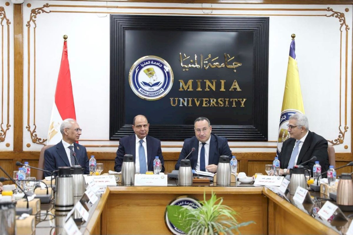 وزير التعليم العالي يترأس اجتماع المجلس الأعلى للجامعات بجامعة المنيا