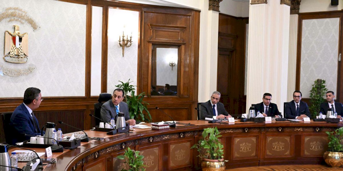 رئيس الوزراء يتابع مع وزير التموين عددا من ملفات العمل