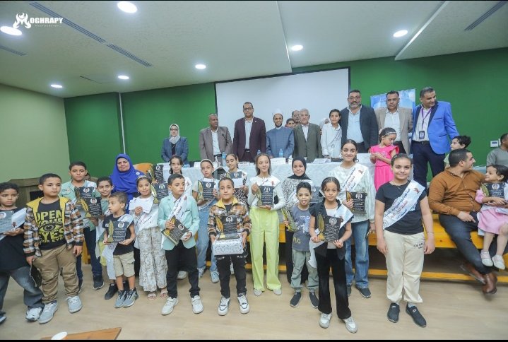 تليفونات قنا  تكرم حفظة القرآن الكريم وعمرة مجانية لإحدى الفائزات