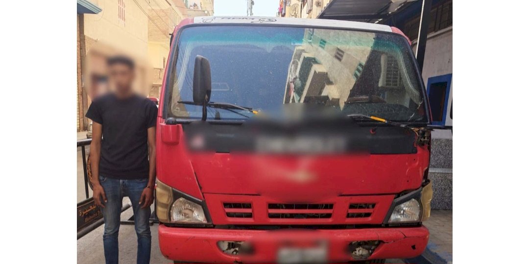 نكشف منشو قيام قائد سيارة "نقل" بالسير عكس الإتجاه بالبحيرة