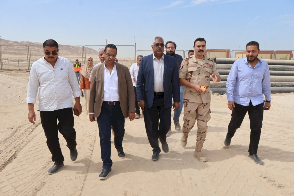 نائب محافظ سوهاج يتفقد سير العمل بمحطتي معالجة الصرف الصحي بالغريزات والجلاوية بالمراغة وساقلتة