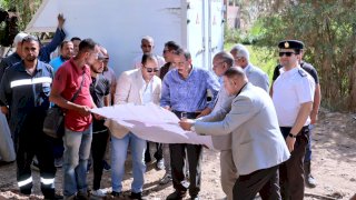 محافظ سوهاج يتفقد موقع تنفيذ وحدة تخفيض ضغط الغاز الطبيعي الثانية بمدينة ساقلتة