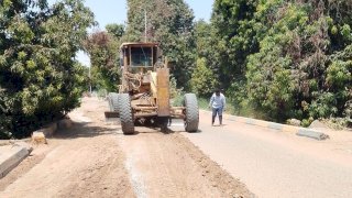 عمرو لاشين:تمهيد الطريق الرئيسى بنجع المداب ورفع كفاءة الحركة