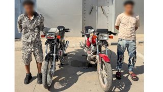 إتخاذ الإجراءات القانونية ضد سائقي دراجتين لقيامهما باداء حركات استعراضية بالقاهرة