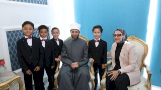 وزير الأوقاف  يهنئ أبناء محافظة الوادي الجديد بعيدهم القومي