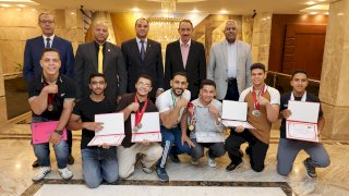 محافظ سوهاج يكرم ناشئي المحافظة الحاصلين على مراكز متقدمة في بطولات الجمهورية للقوة