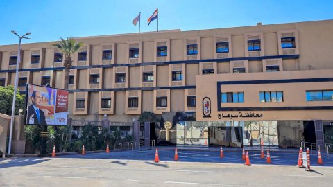 محافظة سوهاج تنفي إيقاف تراخيص البناء