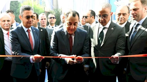 رئيس الوزراء يفتتح المعرض الرئيسي لـ "أهلًا مدارس" بالجيزة
