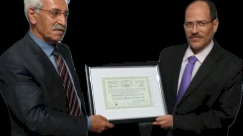 لجنة جائزة أوسمان صبري للصداقة بين الشعوب تنعي السيد عبد الفتاح علي