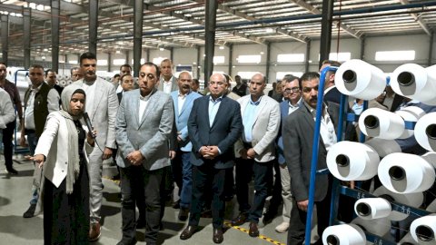 رئيس الوزراء يفتتح مصنع "أف تكس الدولية المحدودة" لإنتاج خيوط البوليستر