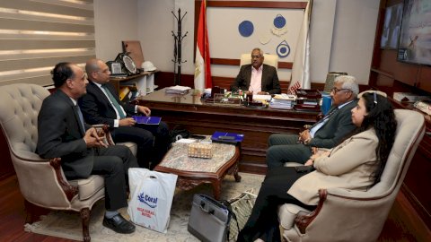 نائب المحافظ يستقبل وفد منظمة الأيتام الأقباط لبحث تنفيذ برنامج "ابنتي الغالية"
