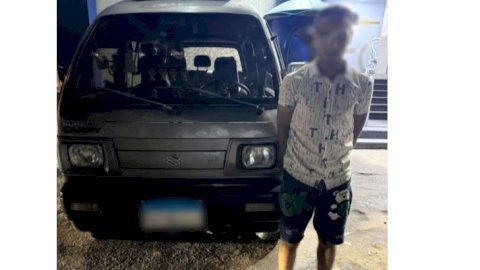 التحفظ علي سيارة فيديو قيام السائق بالتعدى بالضرب على طالب بالإسكندرية