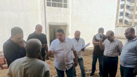 محافظ أسوان يوجه بالإسراع فى إستكمال مجمع التربية الفكرية بكوم أمبو