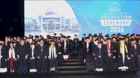 البنك الأهلي يحتفل بتخريج دفعة جديدة من الحاصلين على منح دراسية بمدينة زويل للعلوم والتكنولوجيا والابتكار