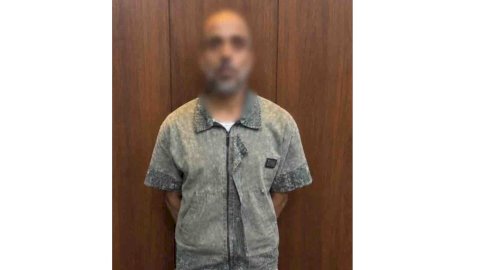 ننشر فيديو تضرر عامل من منادى سيارات لمطالبته بمبالغ مالية نظير ركن سيارته بالقاهرة