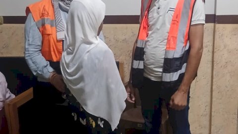 ننشر قصة هروب طفلة من اعتداءات زوج والدتها الي الشارع.. والنيابة تستدعي الأم وزوجها بدمياط