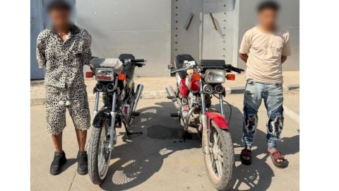 إتخاذ الإجراءات القانونية ضد سائقي دراجتين لقيامهما باداء حركات استعراضية بالقاهرة