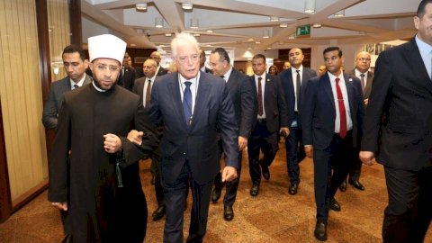 وزير الأوقاف يشارك في افتتاح مؤتمر "الهويَّة الوطنية.. جذور راسخة ورؤية متجددة" بالإسكندرية