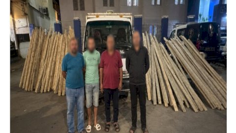ضبط المتهمون بسرقة حمولة أخشاب بناء بدمياط