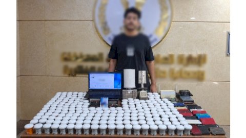 ضبط عاطل لقيامه بإنشاء وإدارة شبكة بث تليفزيونى لاسلكية "بدون ترخيص" بالقاهرة