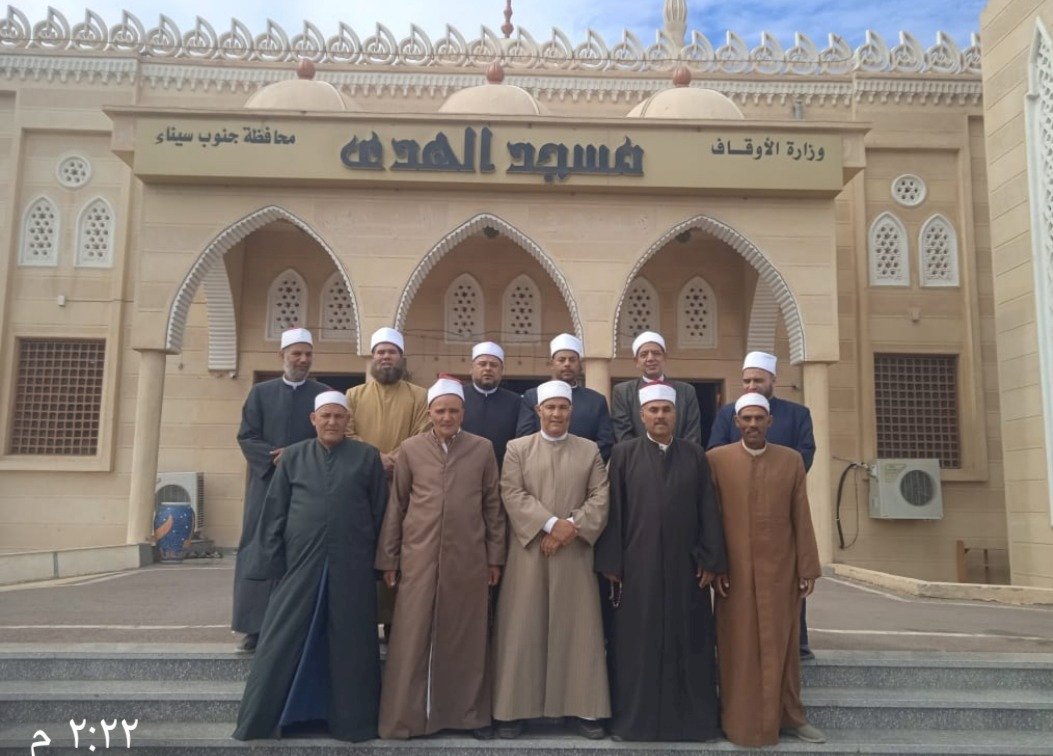 الأوقاف تُسيِّر قافلة إلى مساجد إدارات ١٥ مايو والتبين وحلوان والمعصرة لتعزيز الوعي الوطني