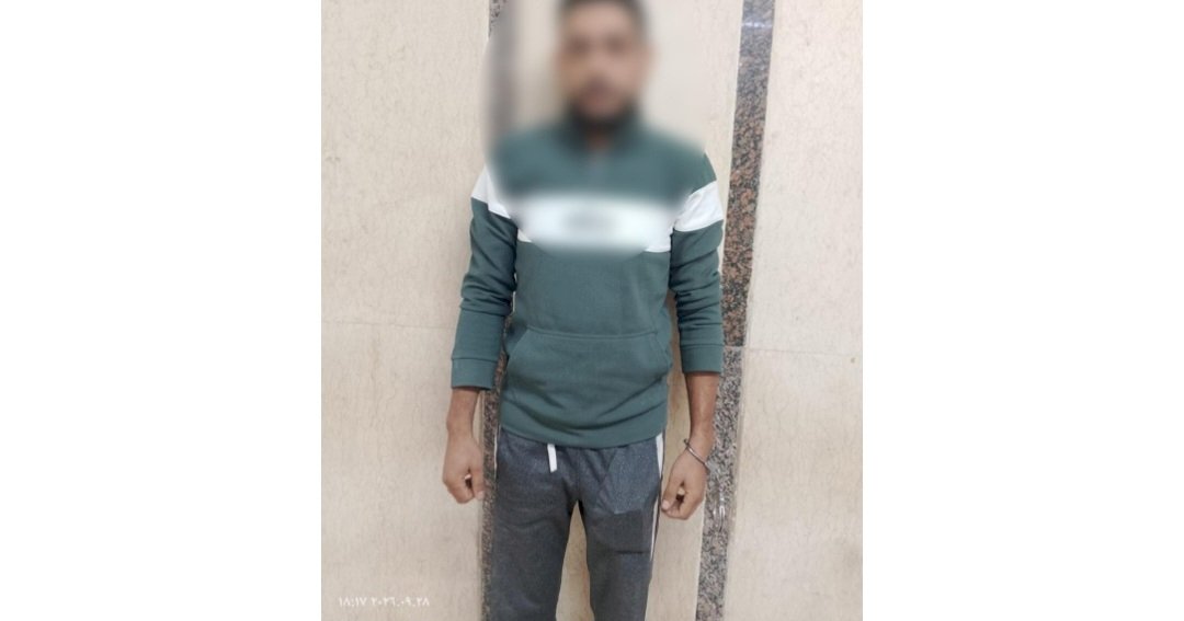 حقيقة فيديو قيام موظف بالتعدى علي طليقته  بالضرب وإقتحام مسكنها ببورسعيد