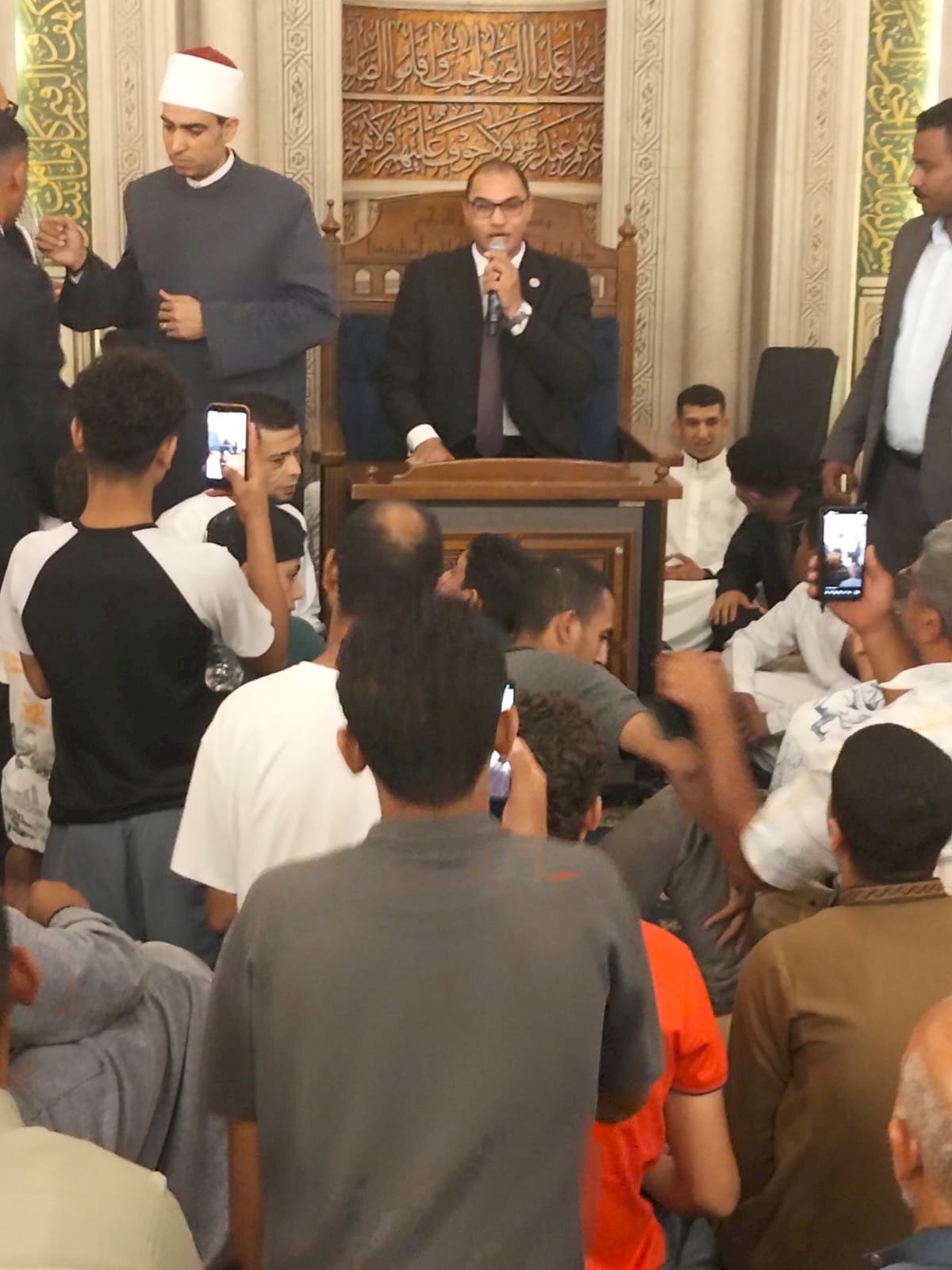 الأوقاف تعزز الوعي بمحاضرات علمية بالمساجد الكبرى عقب صلاة الجمعة  بعدة محافظات