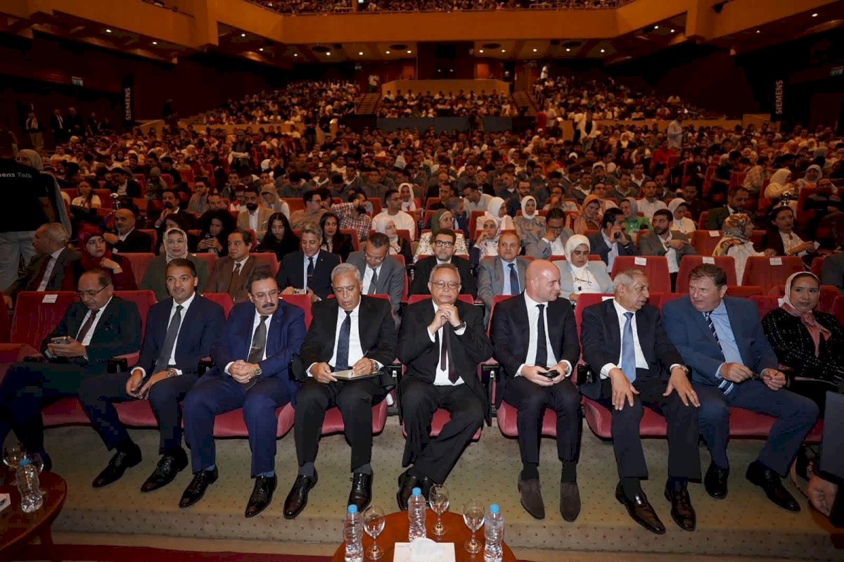 هندسة جنوب الوادي الأهلية تشارك في SIEMENS TALK 2026