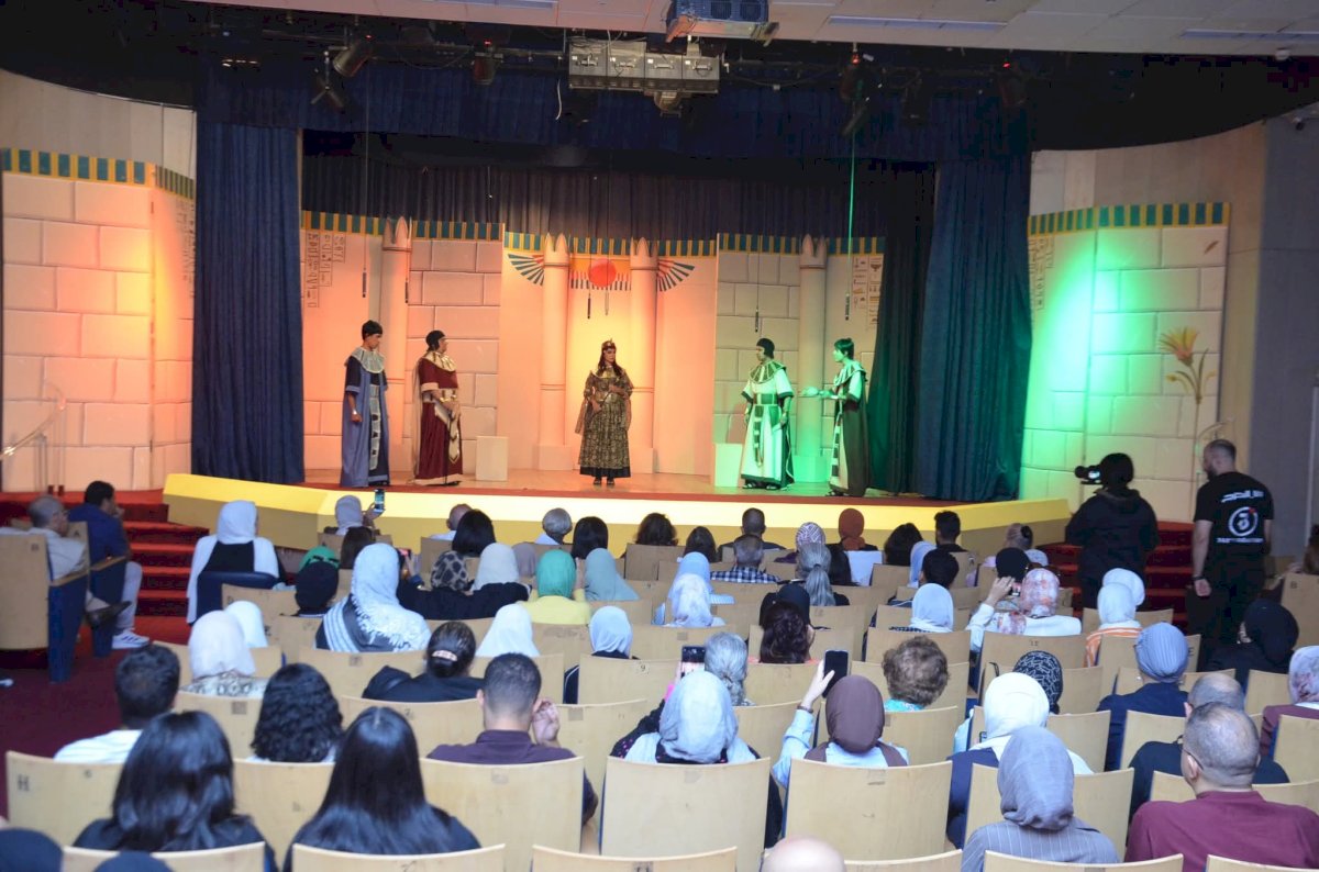 «التضامن » تشهد  عرض «بنات الشمس» لجمعية «النور والأمل» بمكتبة مصر الجديدة