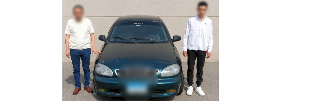 نكشف منشور تضرر سيدة من قيام عدة أطفال بقيادة سيارة برعونة والإصطدام بها بالبحيرة