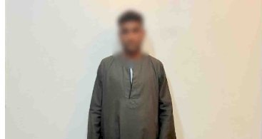 اعرف فيديو قيام عاطل باضرام النيران في سيارة بسبب خلافات الميراث  بالمنيا