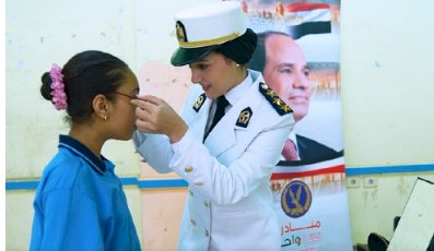 برعاية مبادرة كلنا واحد الداخلية تواصل مبادرة الكشف عن أمراض العيون لطلبة المدارس تحت عنوان "سلامة عيونك"