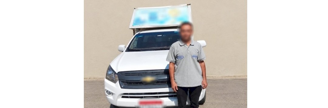 نكشف منشور  قيام قائد سيارة "نقل" بالسير عكس الإتجاه بالقاهرة