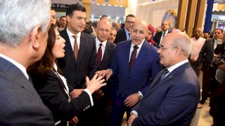 وزراء الإسكان والإنتاج الحربي والصناعة يشيدون بقدرات الهيئة العربية للتصنيع امام معرض المياه