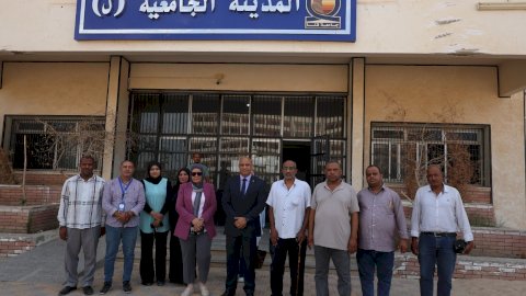 نائب رئيس جامعة قنا يتفقد المدن الجامعية ويتابع انتظام الخدمات