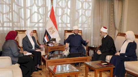 وزير الأوقاف يستقبل رئيس المركز القومي للبحوث الاجتماعية والجنائية
